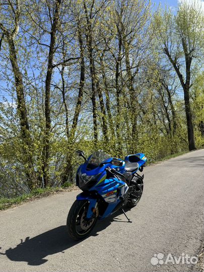 Suzuki gsx 1000r