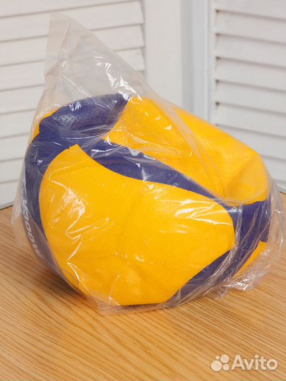 Волейбольный мяч Mikasa v300w