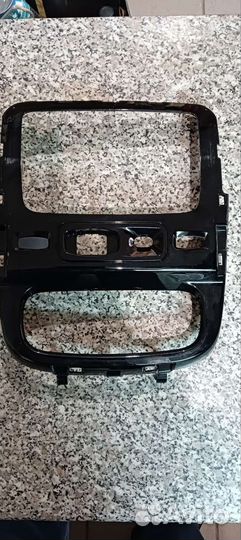 Рамки для штатной автомагнитолы