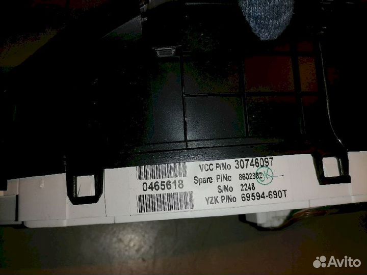 Спидометр (панель приборов) 30746097 Volvo V70 SW