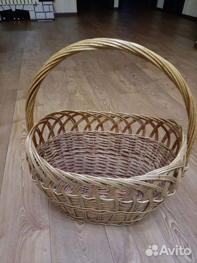 Корзина плетеная большая