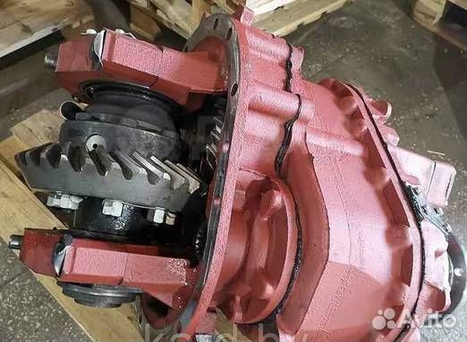 Редуктор среднего моста автокрана zoomlion ZTC250