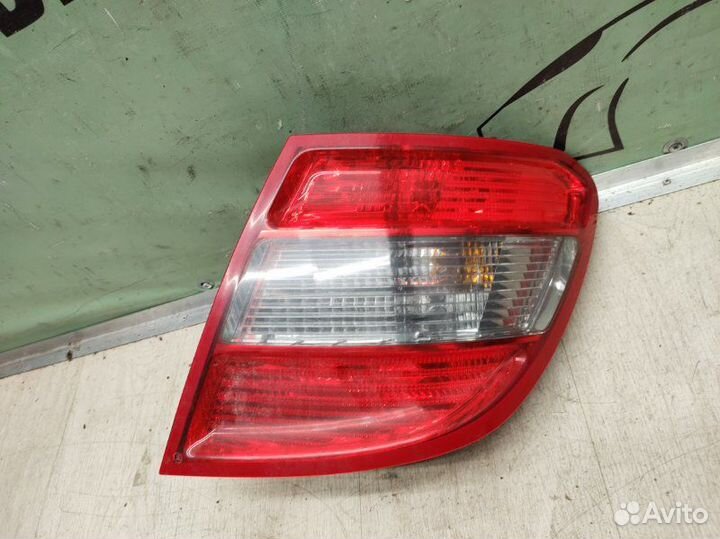 Фонарь правый Mercedes-Benz C-Class W204 2007-2015