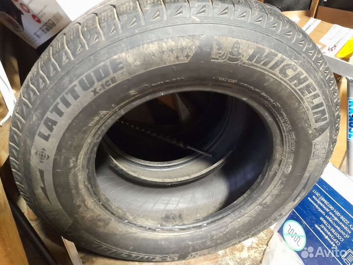 Michelin Latitude X-Ice 235/70 R16