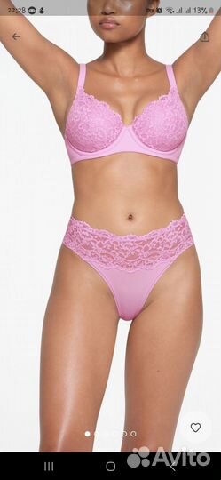 Бюсгальтеры Victoria's Secret, Skims