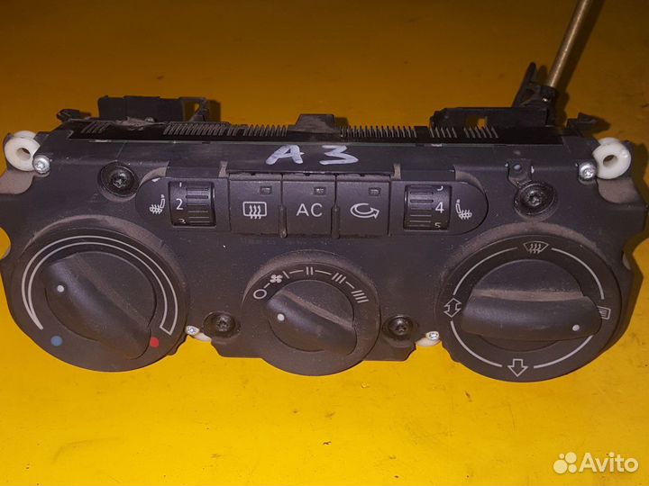Блок регулировки печки Ауди А3 2007г