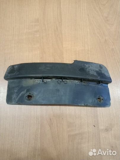 Пыльник (Крышка локера) передний левый Hyundai