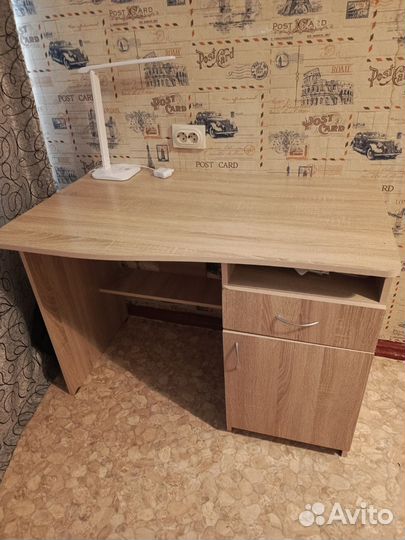Письменный стол для школьника
