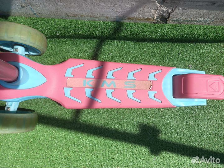 Детский трёхколёсный самокат