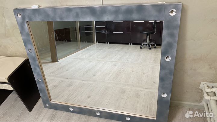 Зеркало с подсветкой