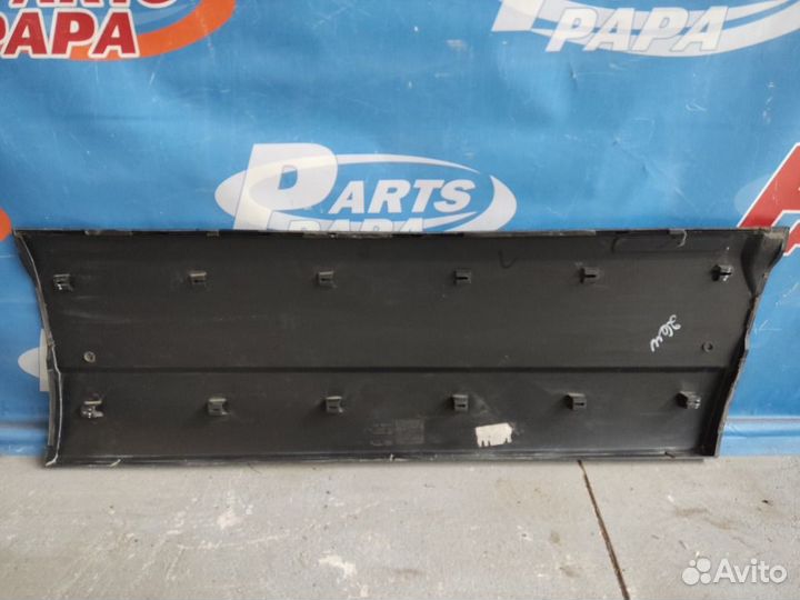 Молдинг двери передний левый Chevrolet Niva 21230