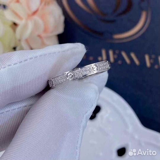 Кольцо Cartier Love, маленькая модель 0,1ct