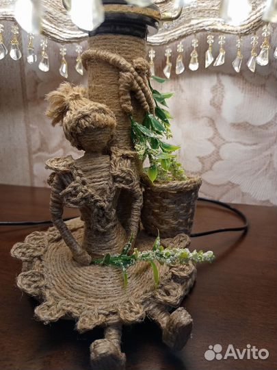 Лампа настольная