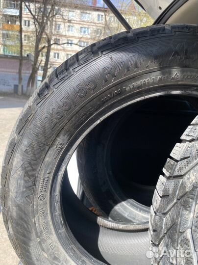 Gislaved NordFrost 100 235/55 R17