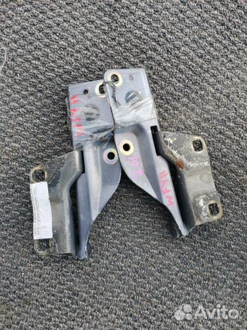 Петля капота Nissan Wingroad Y11