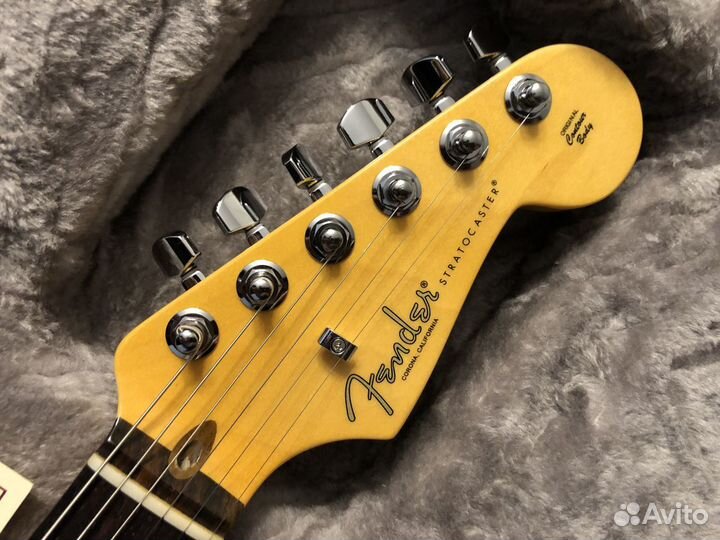 Fender Professional II Stratocaster 2-color SB