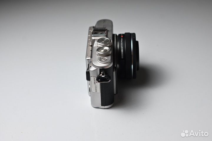 Olympus E-PL8 pancake kit с 14-42 ez
