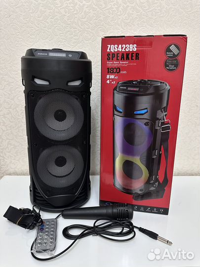 Портативная Bluetooth колонка с микрофоном новая