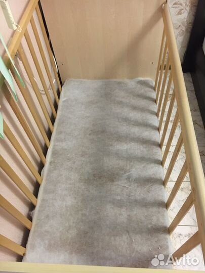 Детская кровать с комодом