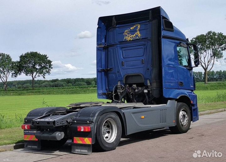 Pазбираем грузовик Mercedes-Benz Actros mpiv с 201