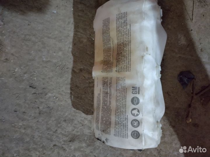 Подушка безопасности в торпеду Opel Astra h