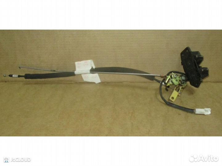 Замок 5-й двери на toyota town ACE noah SR40G 3S-F