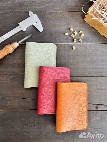 Обложка на паспорт кожаная / выбор цвета