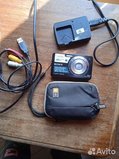 Компактный фотоаппарат