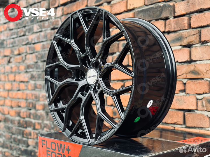 Диски R17 5-112 # Vossen HF-2 Gloss Black