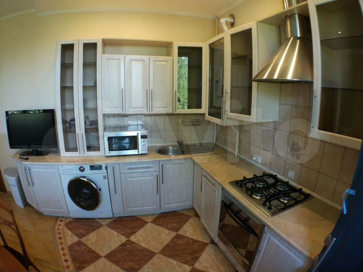 3-к. квартира, 90 м², 4/5 эт.