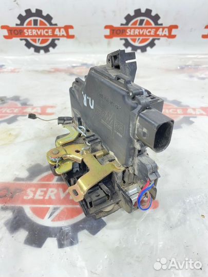 Замок двери передний правый Skoda Octavia 1U5 AGU