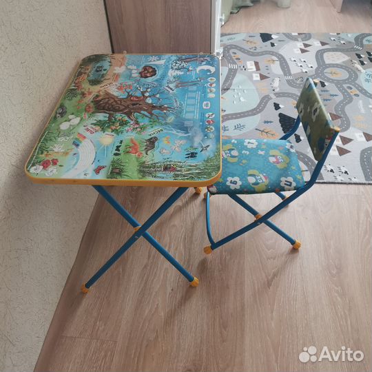 Детский стол и стул