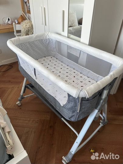Приставная кроватка для новорожденного