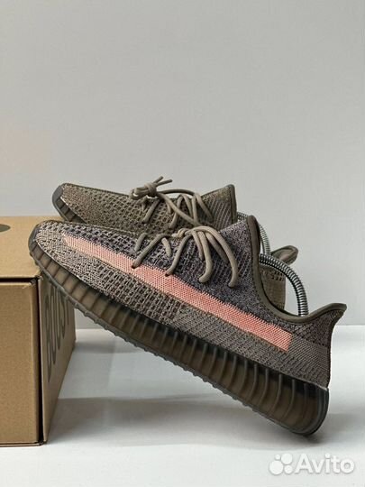 Кроссовки Adidas yeezy boost 350 v2