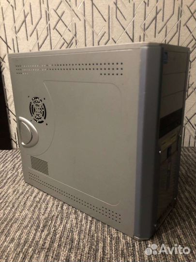 Настольный компьютер