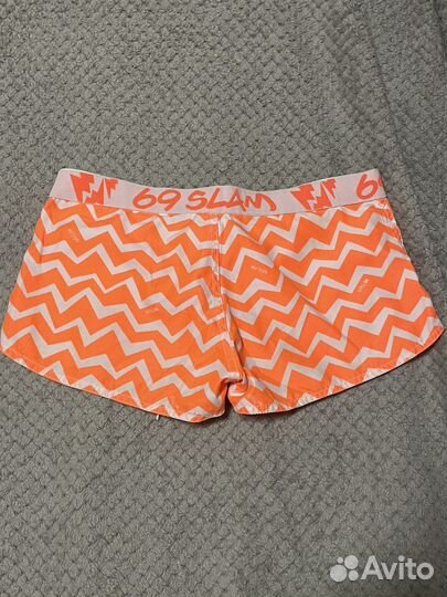 Шорты женские короткие