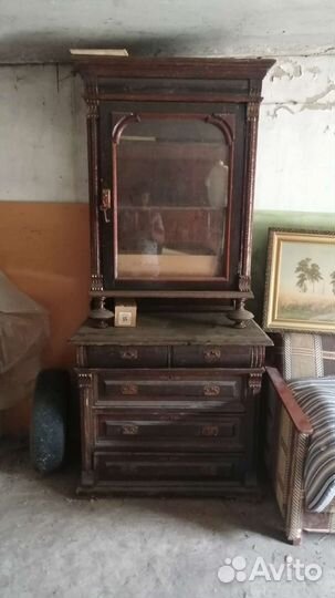 Старинный буфет