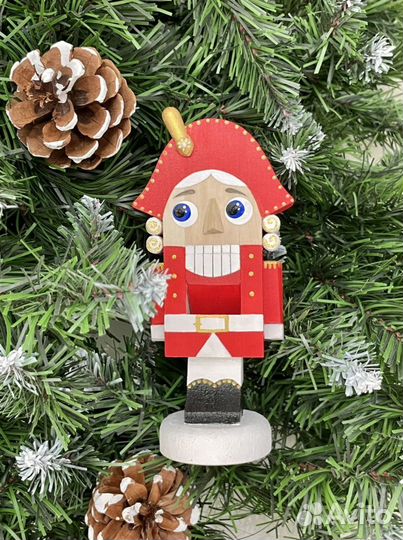 Щелкунчик фигурка игрушка