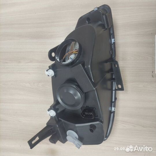 Фара левая Лада Калина