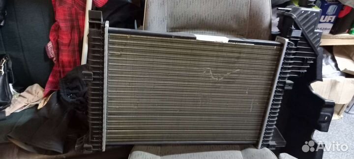 Радиатор Mercedes Sprinter Vito