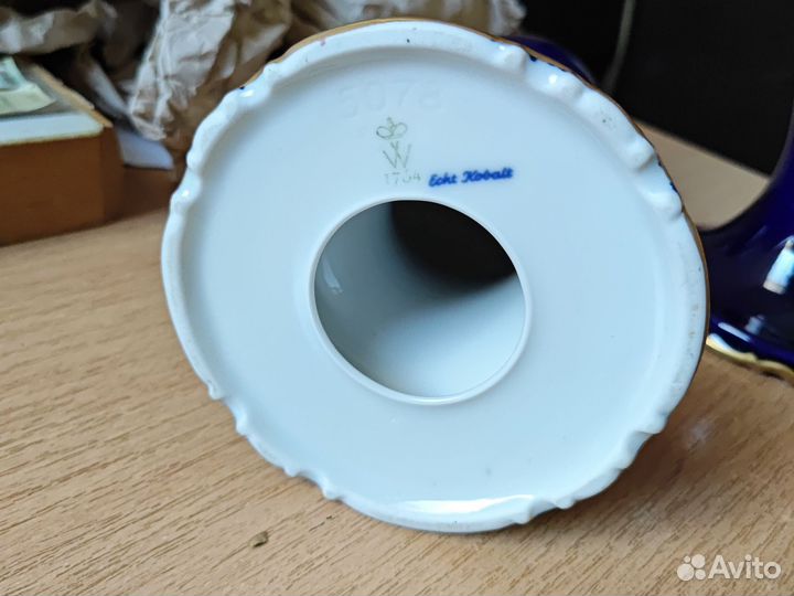 Фарфоровый подсвечник