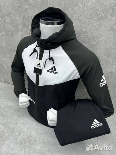 Спортивный костюм adidas