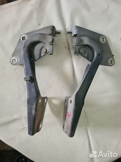 Петля капота Renault Fluence седан M4R 2011