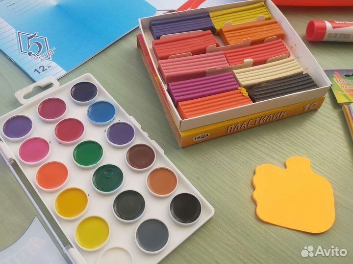 Новые и б/у канцтовары пакетом