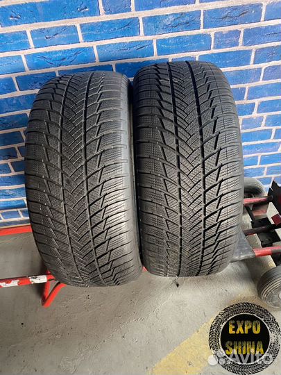 Bridgestone Blizzak LM-001 275/45 R20
