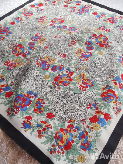 Винтажный красивый платок Италия