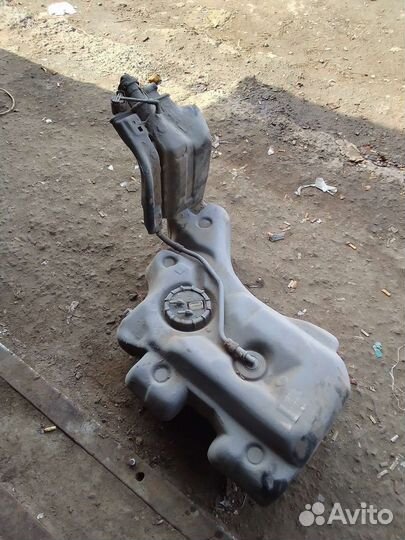 Топливный бак на фолцфаген пассат б 5.дизель