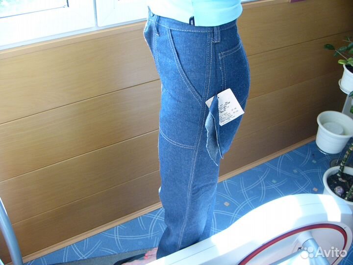 Новые джинсы 