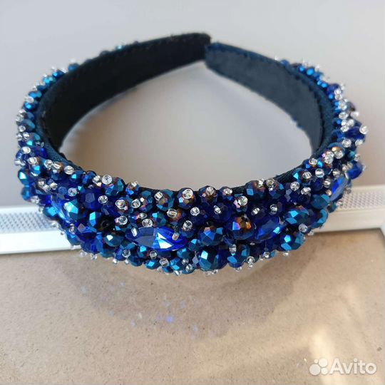 Ободок из бусин и страз. Ручная работа
