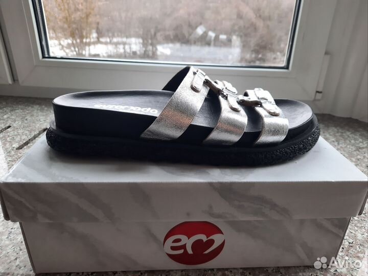 Шлепанцы женские